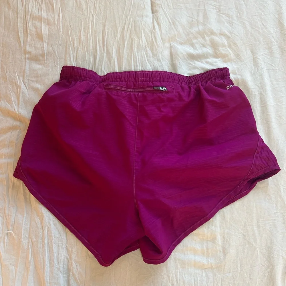 Nike Women's Vibrant Purple Athletic Shorts Size XS‎